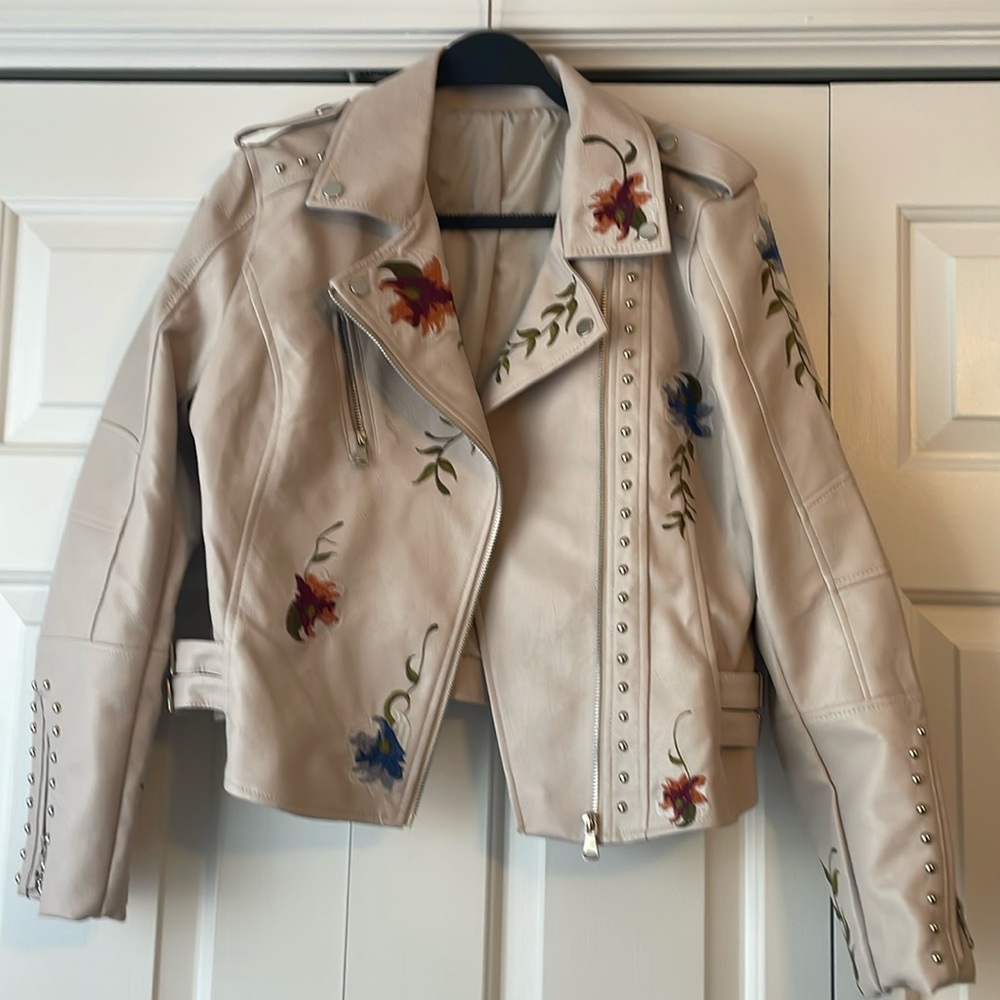 Vegan Embroidered Bomber Jacket. NNT
LRG.